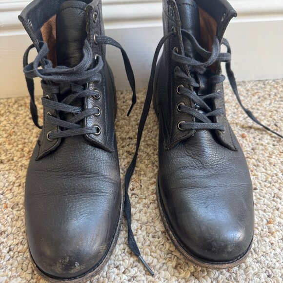 Frye Veronica Tie Up Black Combat Boots - women's 9 - Picture 3 of 11